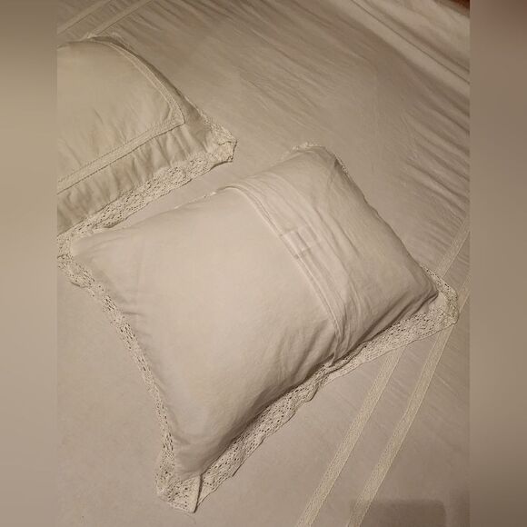 Laura Ashley White Duvet Cover Set 100% Cotton with Crochet Lace Full/Queen - Picture 11 of 15